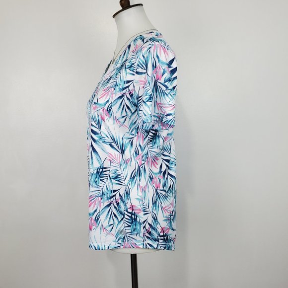 Reel Legends V-Neck Palm Leaf Pattern Short Sleeve Fishing Top, Size S - Picture 4 of 11